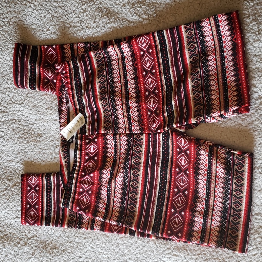 NWT Super Soft Stretch Textured Tribal/Aztec Bohemian Fashion Leggings